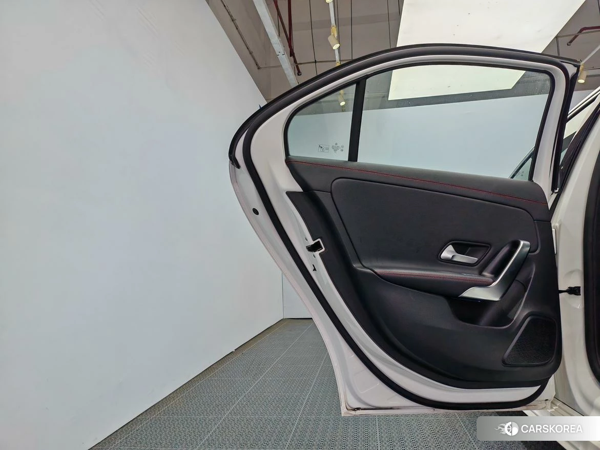 Mercedes-Benz A-Class 2022 Белый из Китая, фото 3