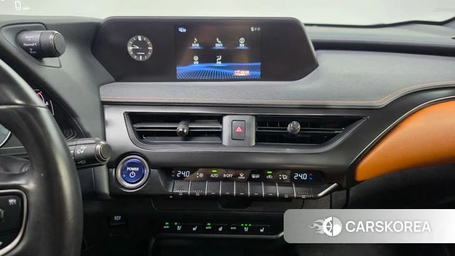 Lexus UX250h 2021 Серый из Кореи, фото 3