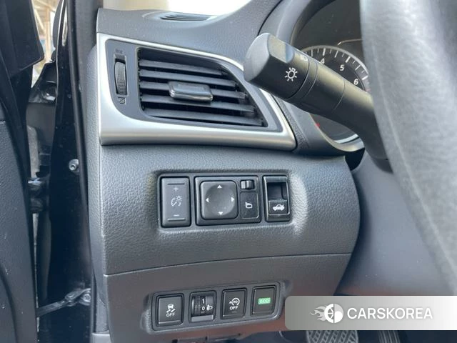 Nissan Sylphy 2024 Черный из Китая, фото 3
