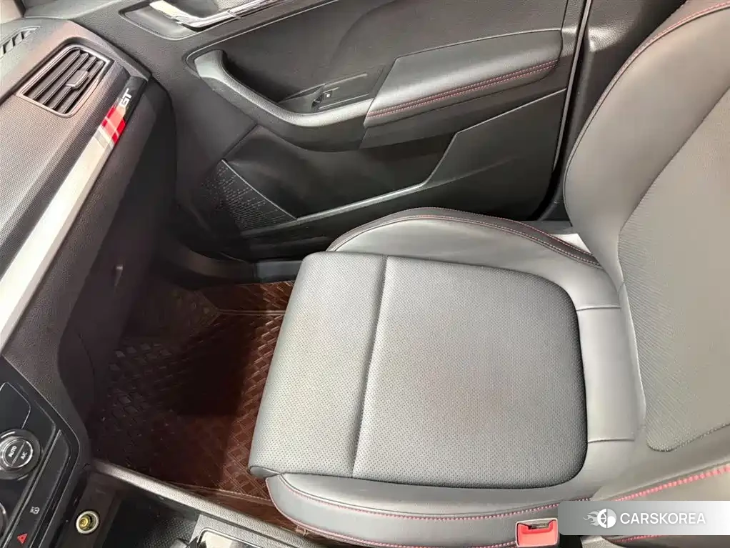 Skoda Kamiq 2024 Белый из Китая, фото 3