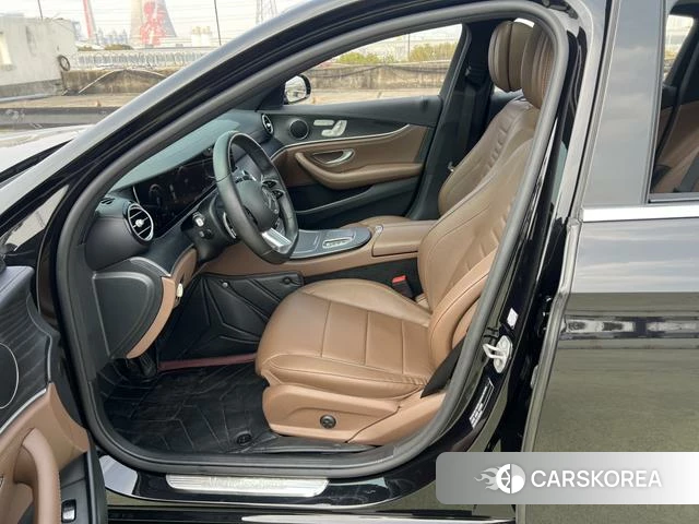 Mercedes-Benz E-Class 2021 Черный из Китая, фото 3