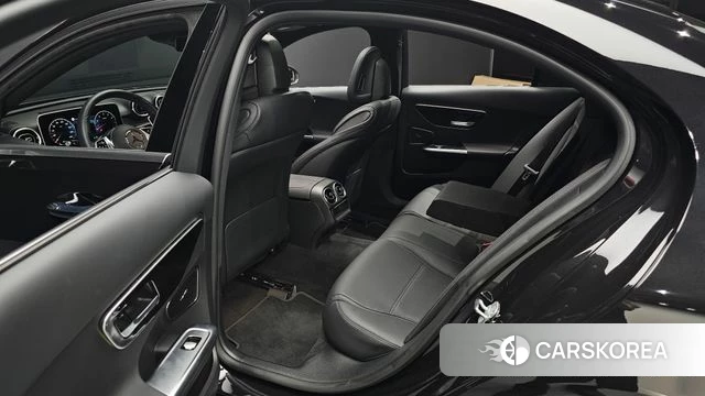 Mercedes-Benz C-Class W206 2024 Черный из Кореи, фото 3