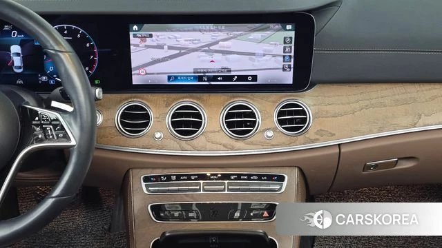 Mercedes-Benz E-Class W213 2021 Белый из Кореи, фото 3