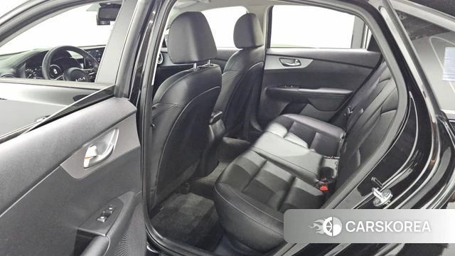Kia The New K3 2nd generation 2021 Черный из Кореи, фото 3
