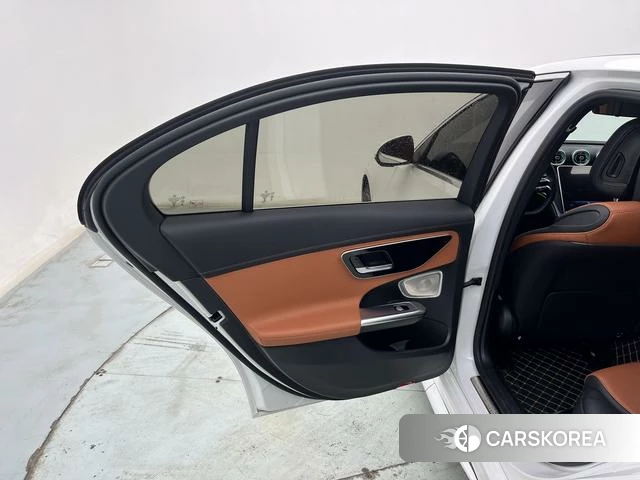Mercedes-Benz C-class 2023 Белый из Китая, фото 3