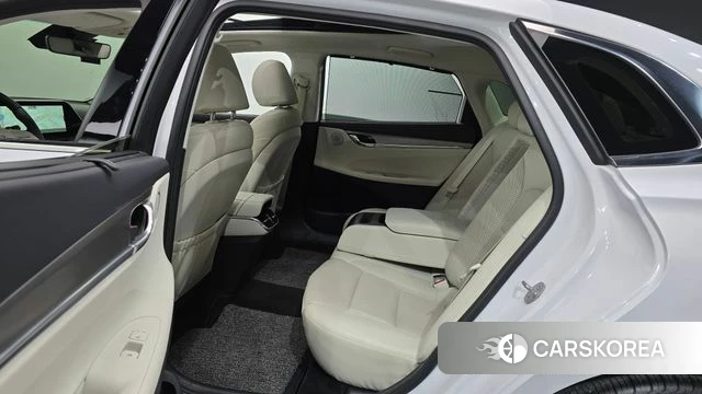 Hyundai The New Grandeur IG Hybrid 2022 Белый из Кореи, фото 3