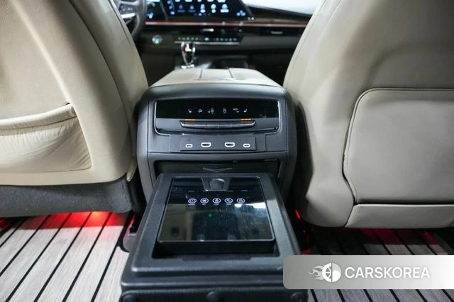 Cadillac Escalade 5th Generation 2023 Белый из Кореи, фото 3