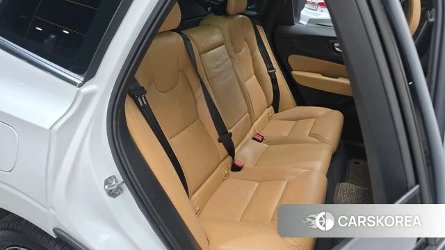 Volvo XC60 second Generation 2018 Белый из Кореи, фото 3