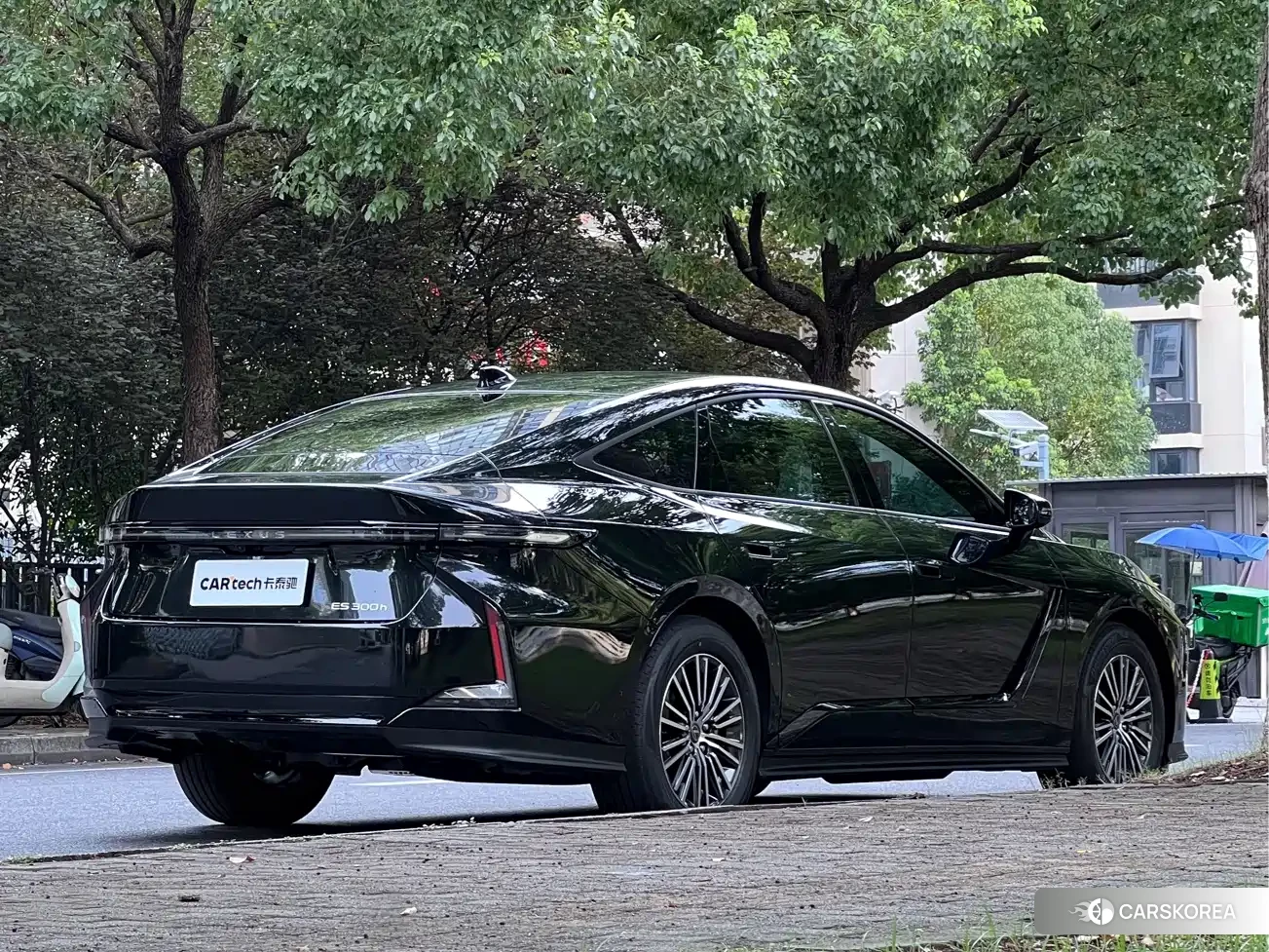 Lexus ES 2026 Черный из Китая, фото 3