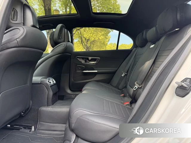 Mercedes-Benz C-class 2024 Белый из Китая, фото 3