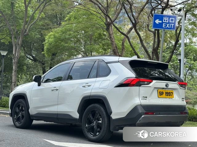 Toyota RAV4 2021 Белый из Китая, фото 3