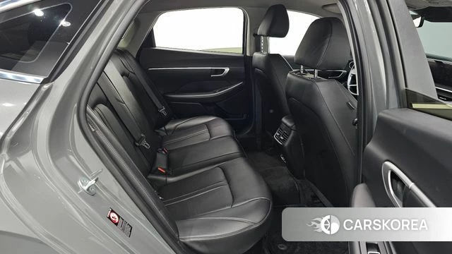 Hyundai Sonata Hybrid (DN8) 2022 Серебристо-серый из Кореи, фото 3