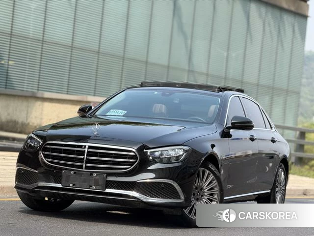 Mercedes-Benz E-Class 2023 Черный из Китая, фото 3