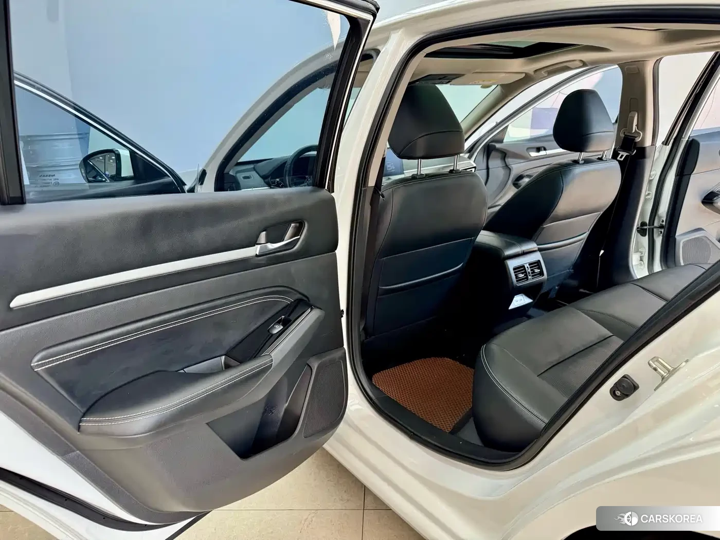 Nissan Altima 2023 Белый из Китая, фото 3