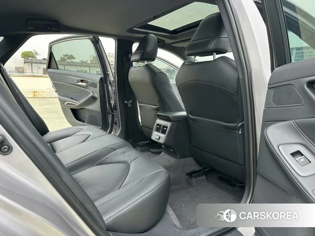 Toyota Avalon 2024 Серебристо-серый из Китая, фото 3