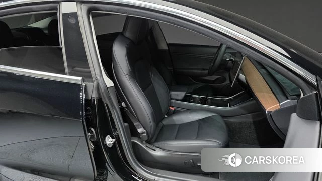 Tesla Model 3 2020 Черный из Кореи, фото 3