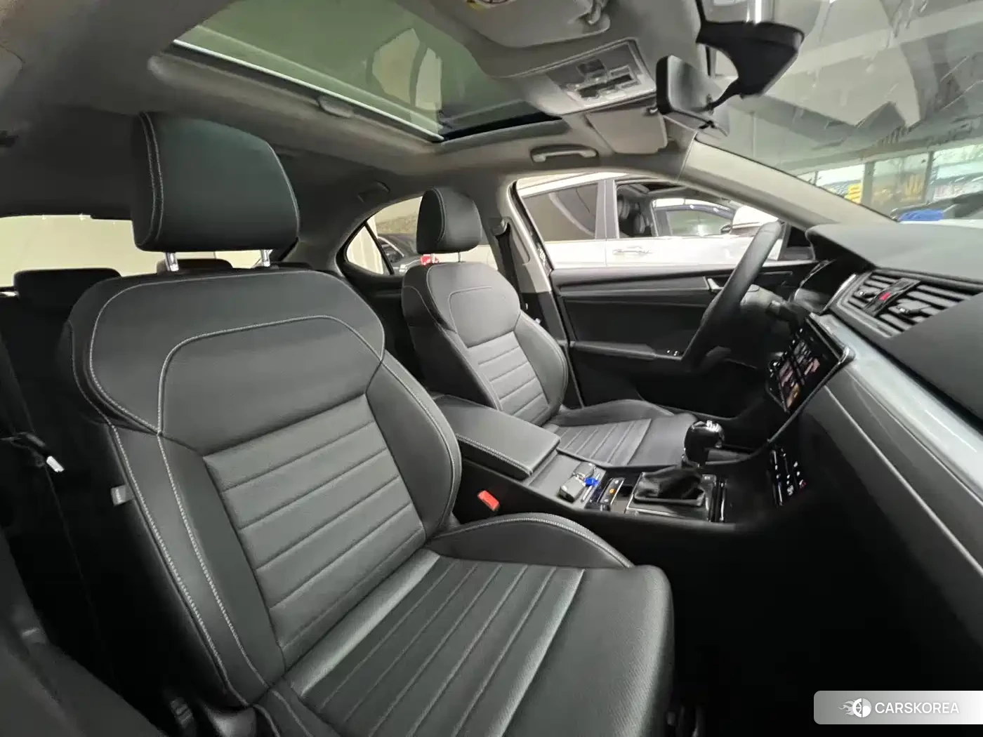 Skoda Superb 2024 Черный из Китая, фото 3