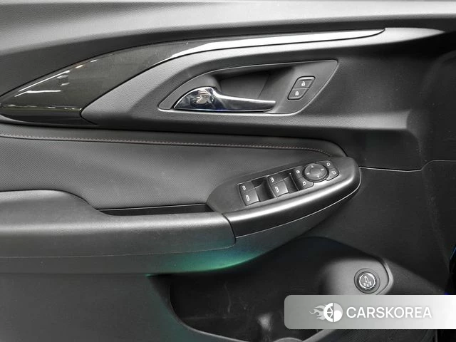 Chevrolet (GM Daewoo) Trailblazer 2022 Черный из Кореи, фото 3
