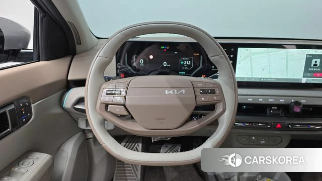 Kia EV4 2025 Серый из Кореи, фото 3