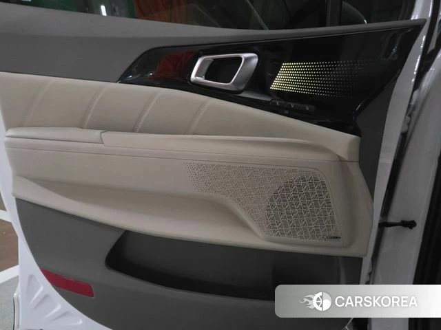Kia The New Carnival 4th Generation 2025 Белый из Кореи, фото 3