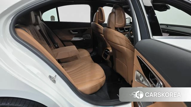 Mercedes-Benz E-Class W214 2026 Белый из Кореи, фото 3
