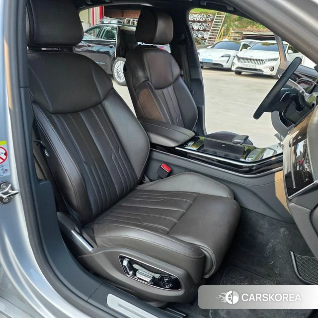 Audi A8 (D5) 2020 Серебряный из Кореи, фото 3