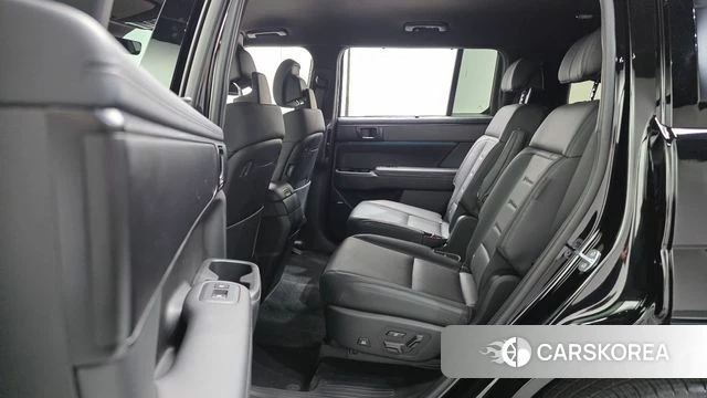 Hyundai Santa Fe (MX5) 2024 Черный из Кореи, фото 3