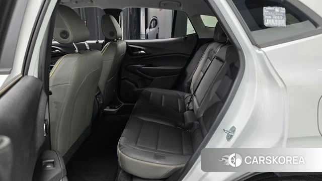Chevrolet (GM Daewoo) Trax Crossover 2023 Белый из Кореи, фото 3