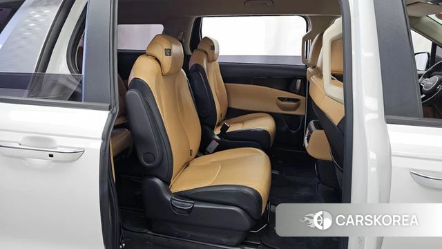 Kia Carnival 4th generation 2023 Белый из Кореи, фото 3