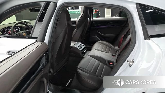 Porsche Panamera (976) 2025 Серебристо-серый из Кореи, фото 3