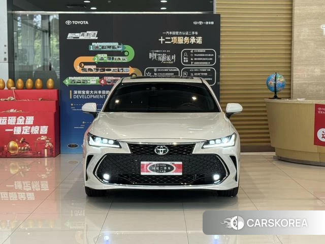 Toyota Avalon 2023 Белый из Китая, фото 3