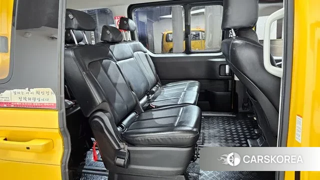 Hyundai Staria 2021 Желтый из Кореи, фото 3
