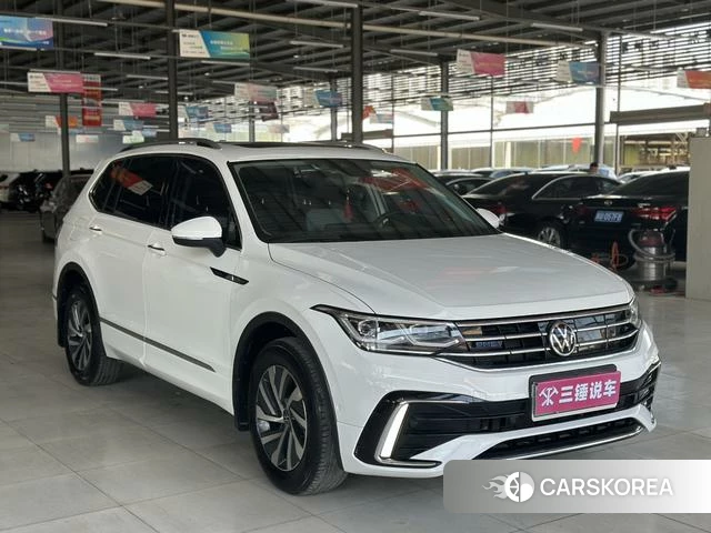 Volkswagen Tiguan L 2022 Белый из Китая, фото 3