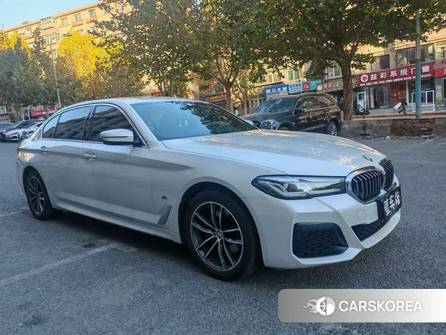 BMW 5 series 2023 Белый из Китая, фото 3