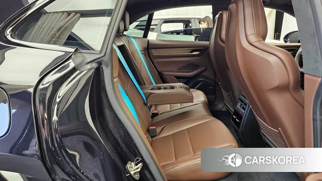 Porsche Makan EV 2025 Черный из Кореи, фото 3