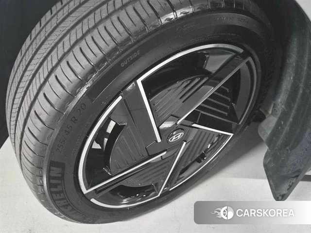 Hyundai The New Ionic 5 2025 Серебристо-серый из Кореи, фото 3