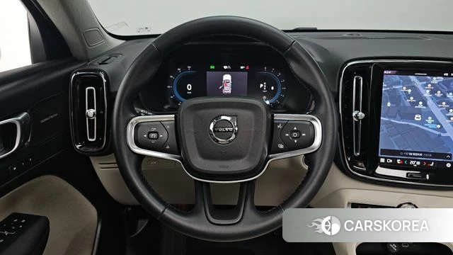 Volvo XC40 2024 Белый из Кореи, фото 3