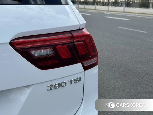 Volkswagen Tiguan L 2023 Белый из Китая, фото 3