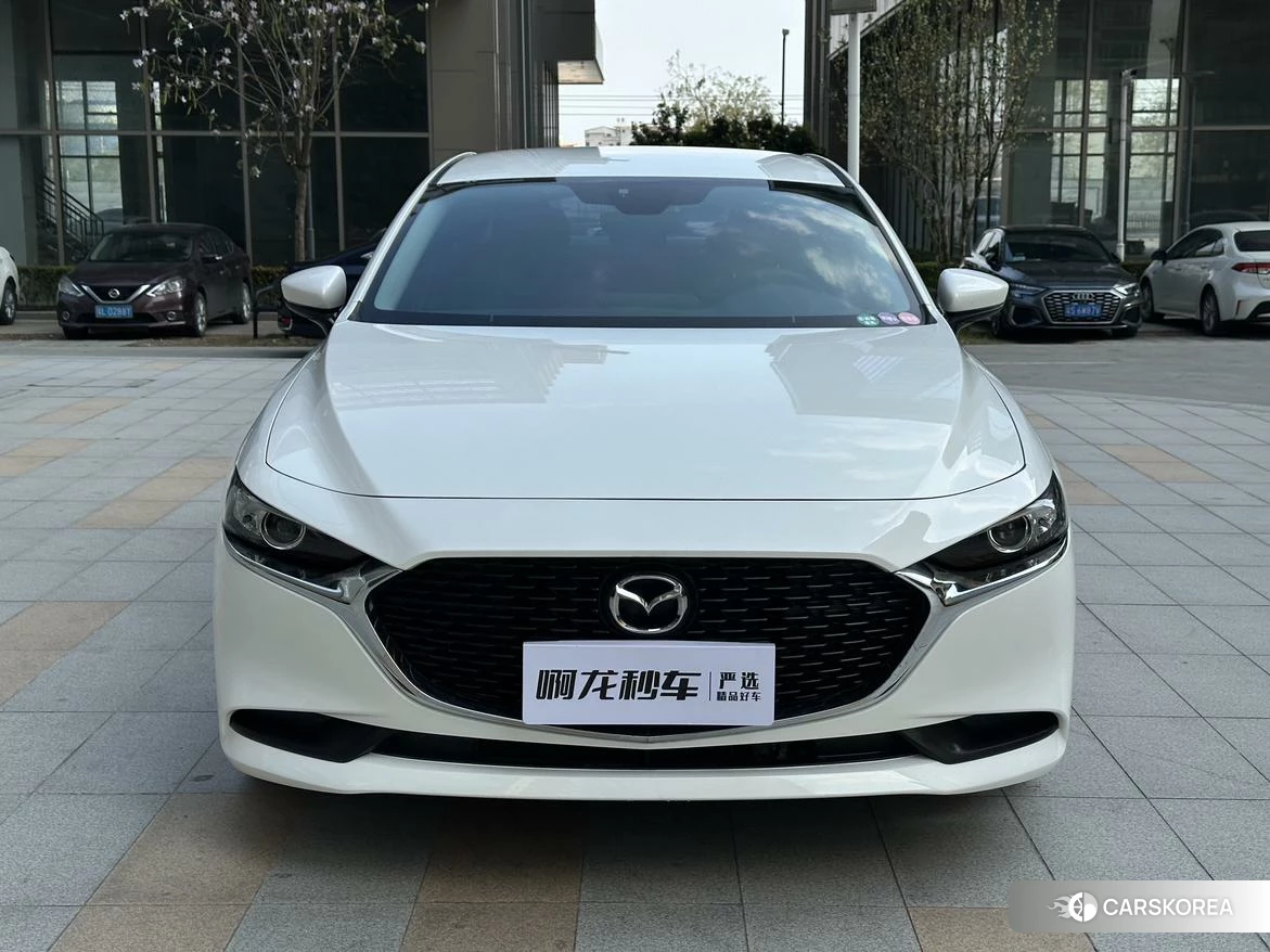 Mazda 3 2021 Белый из Китая, фото 3