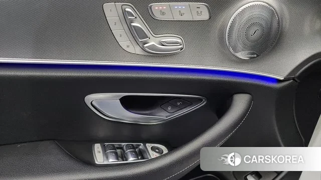 Mercedes-Benz E-Class W213 2018 Белый из Кореи, фото 3