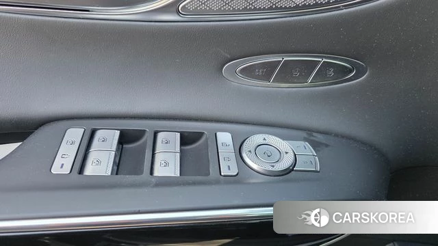 Genesis GV70 2021 Черный из Кореи, фото 3