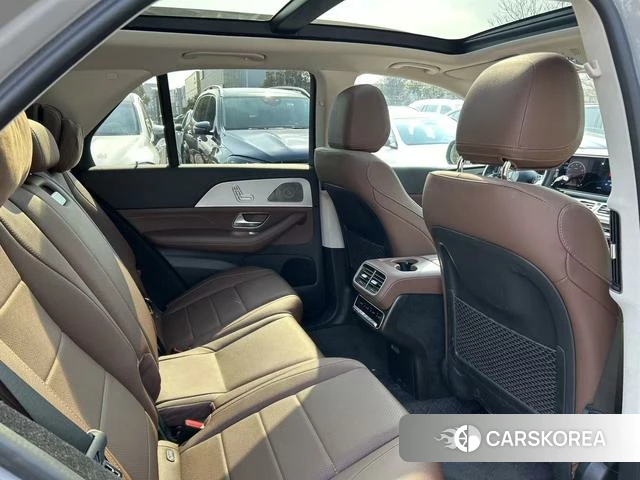 Mercedes-Benz GLE 2024 Серебристо-серый из Китая, фото 3