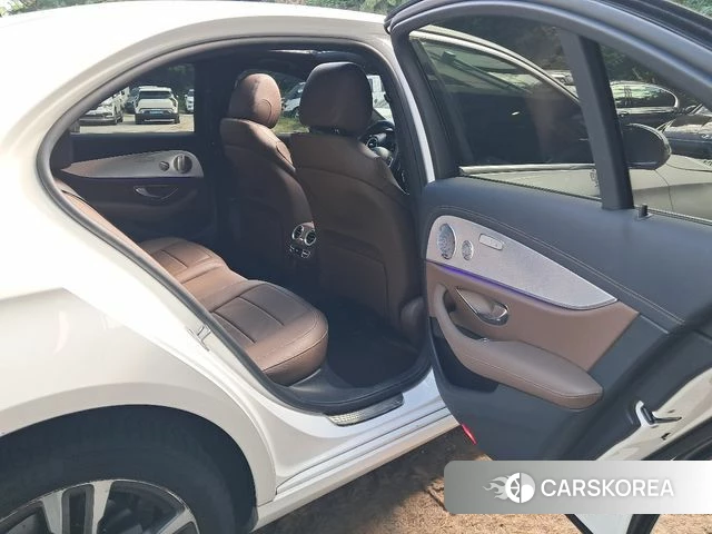 Mercedes-Benz E-Class W213 2021 Белый из Кореи, фото 3
