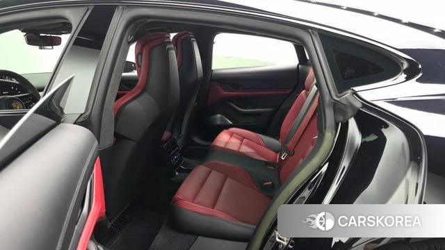 Porsche Taycan 2023 Черный из Кореи, фото 3