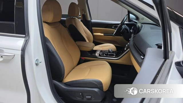 Kia Carnival 4th generation 2023 Белый из Кореи, фото 3
