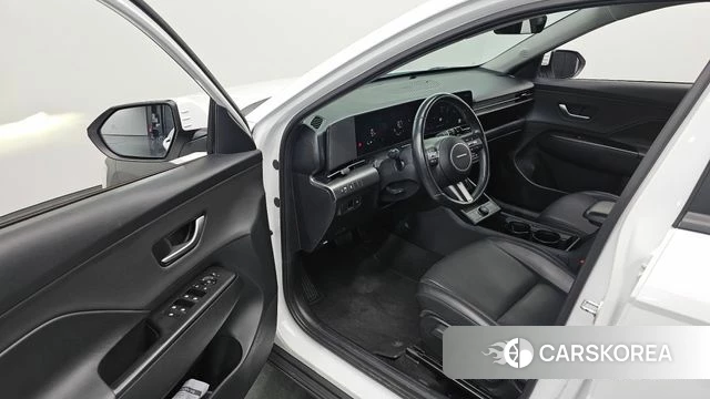 Hyundai Kona (SX2) 2023 Белый из Кореи, фото 3