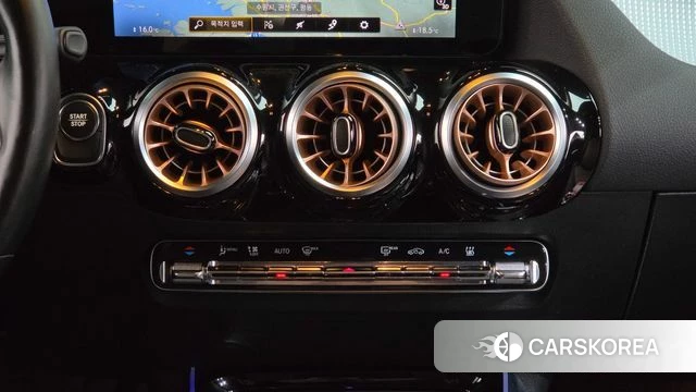 Mercedes-Benz EQA H243 2021 Белый из Кореи, фото 3