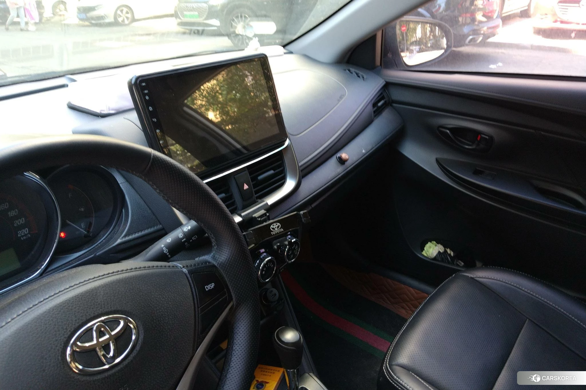 Toyota Yaris L 2021 Белый из Китая, фото 3