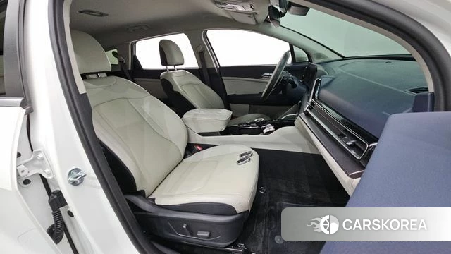 Kia Sportage 5th Generation Hybrid 2023 Белый из Кореи, фото 3