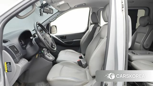 Hyundai The New Grand Starex 2019 Серебристо-серый из Кореи, фото 3